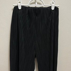 ZARA pleated textured pants